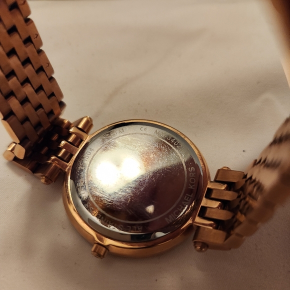 EUC Rose Gold Michael Kors Watch - Picture 6 of 10